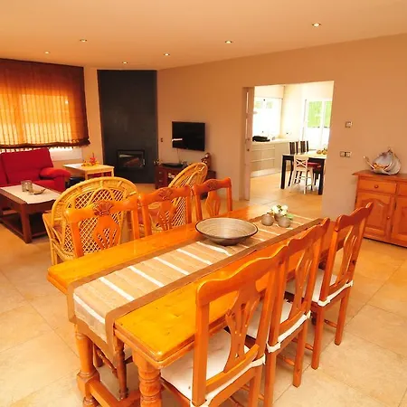 Holidays Ammiel Holiday home Premia De Dalt