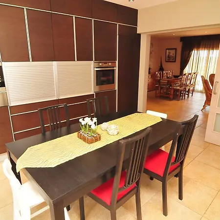 Holidays Ammiel Holiday home *